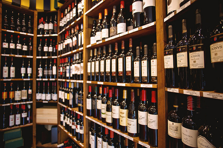 Foto: Wein und Vinos Laden